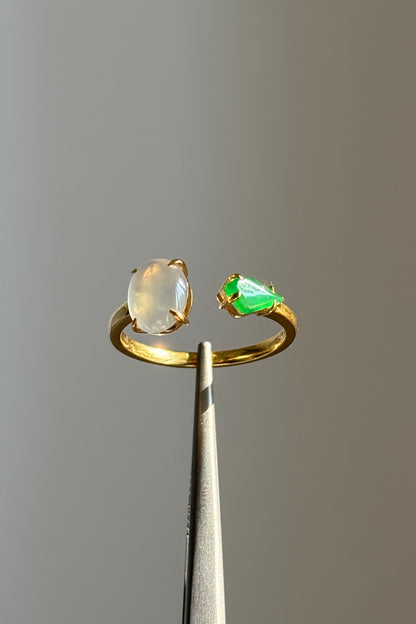 #R0620 Highly Icy White and Imperial Green Jadeite Jade 18K Yellow Gold Ring Size 6.5