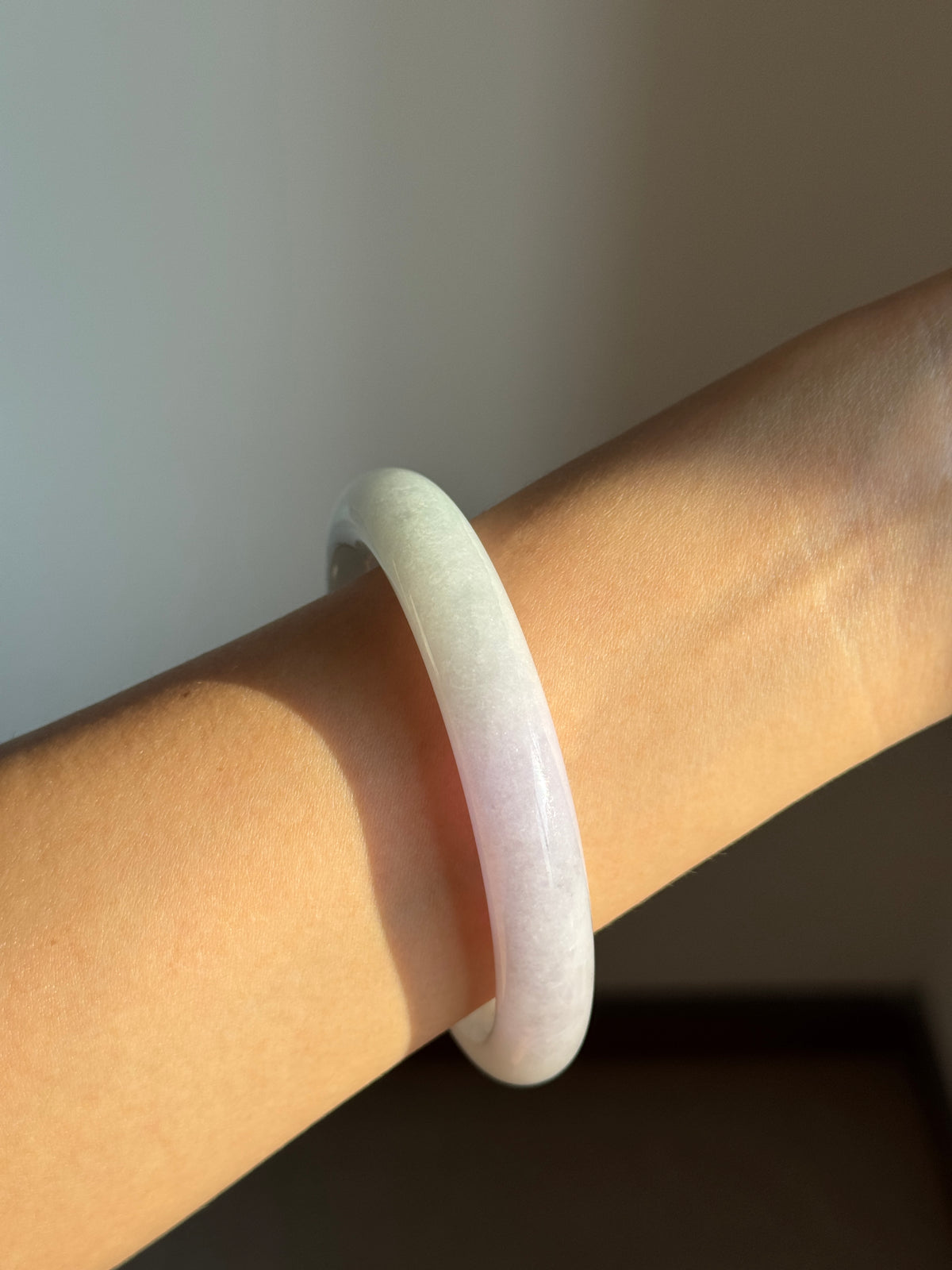 #0458 Icy Light Green Lavender Round Jade Bangle Size 60 (fits up to 61mm)