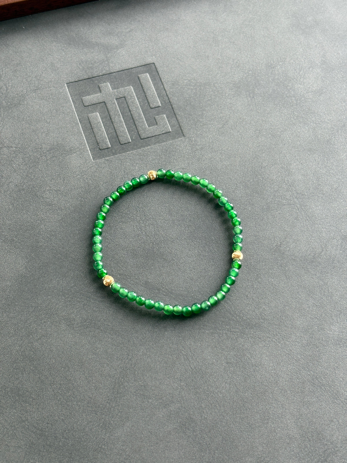 #B0802 Icy Imperial Green Jadeite Jade Beads 18K Gold Bracelet