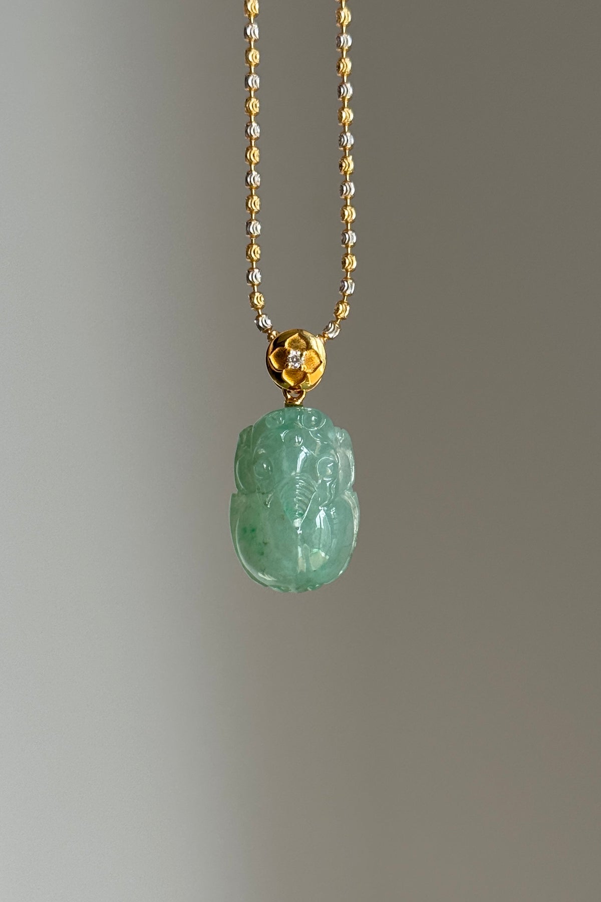 #P0566 "Pixiu" Icy Vivid Green Jadeite Jade 18K Yellow Gold Pendant
