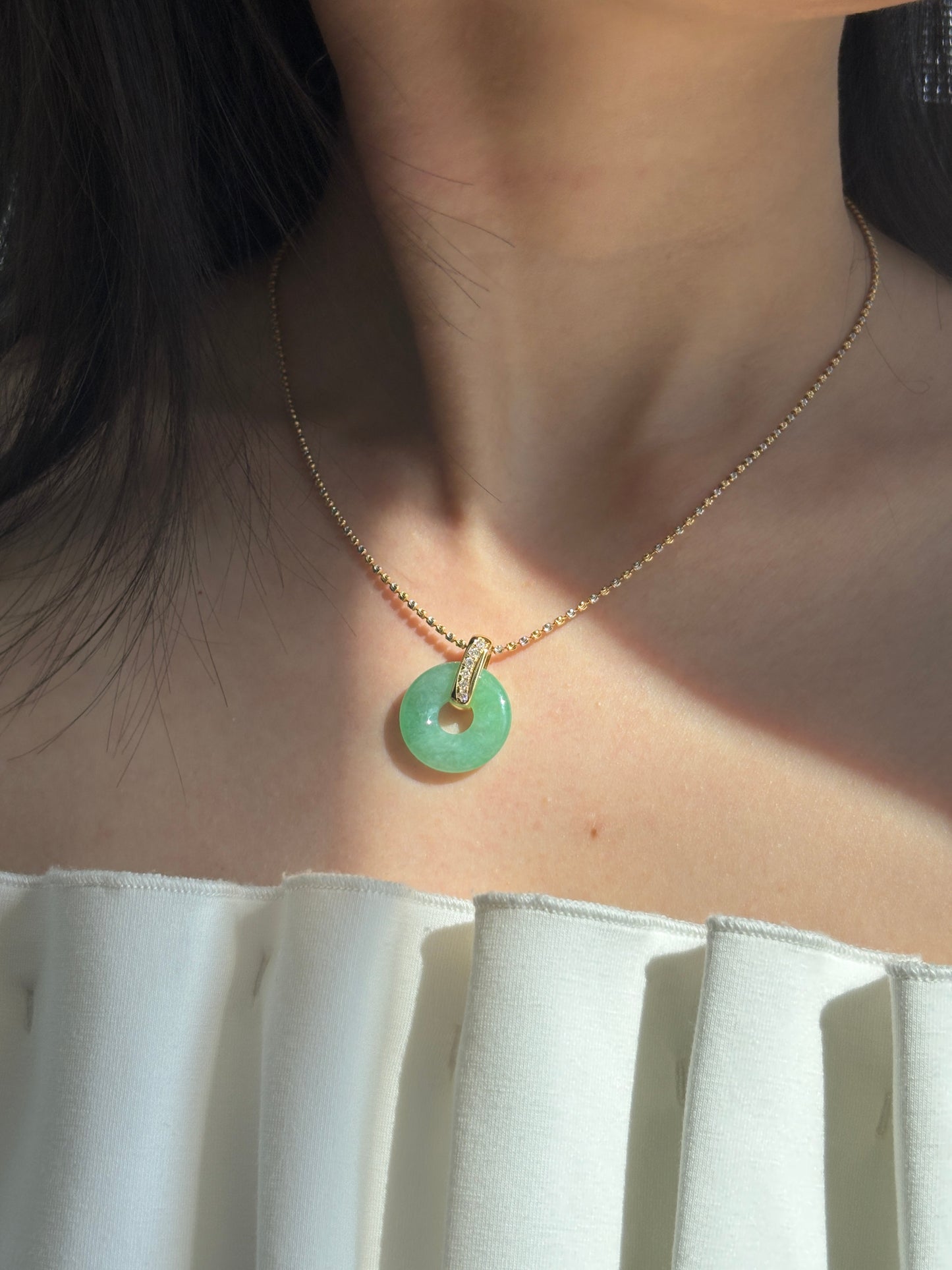 #P0562 "Bi" Icy Bright Green Jadeite Jade Donut 18K Yellow Gold Pendant