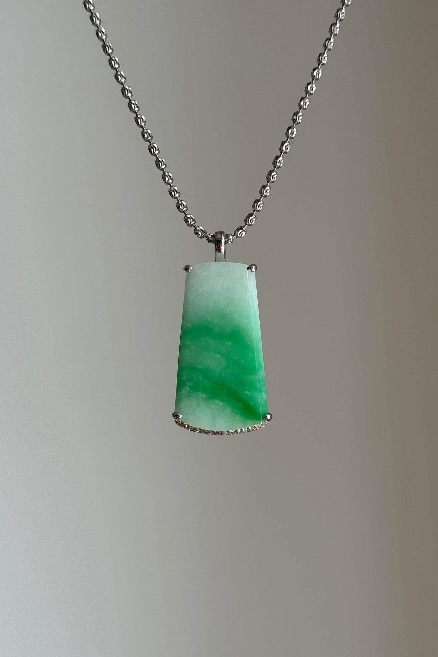 #P0472 "WuShi/Peace" Sun Green Jadeite Jade 18K White Gold Pendant