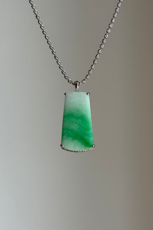 #P0472 "WuShi/Peace" Sun Green Jadeite Jade 18K White Gold Pendant