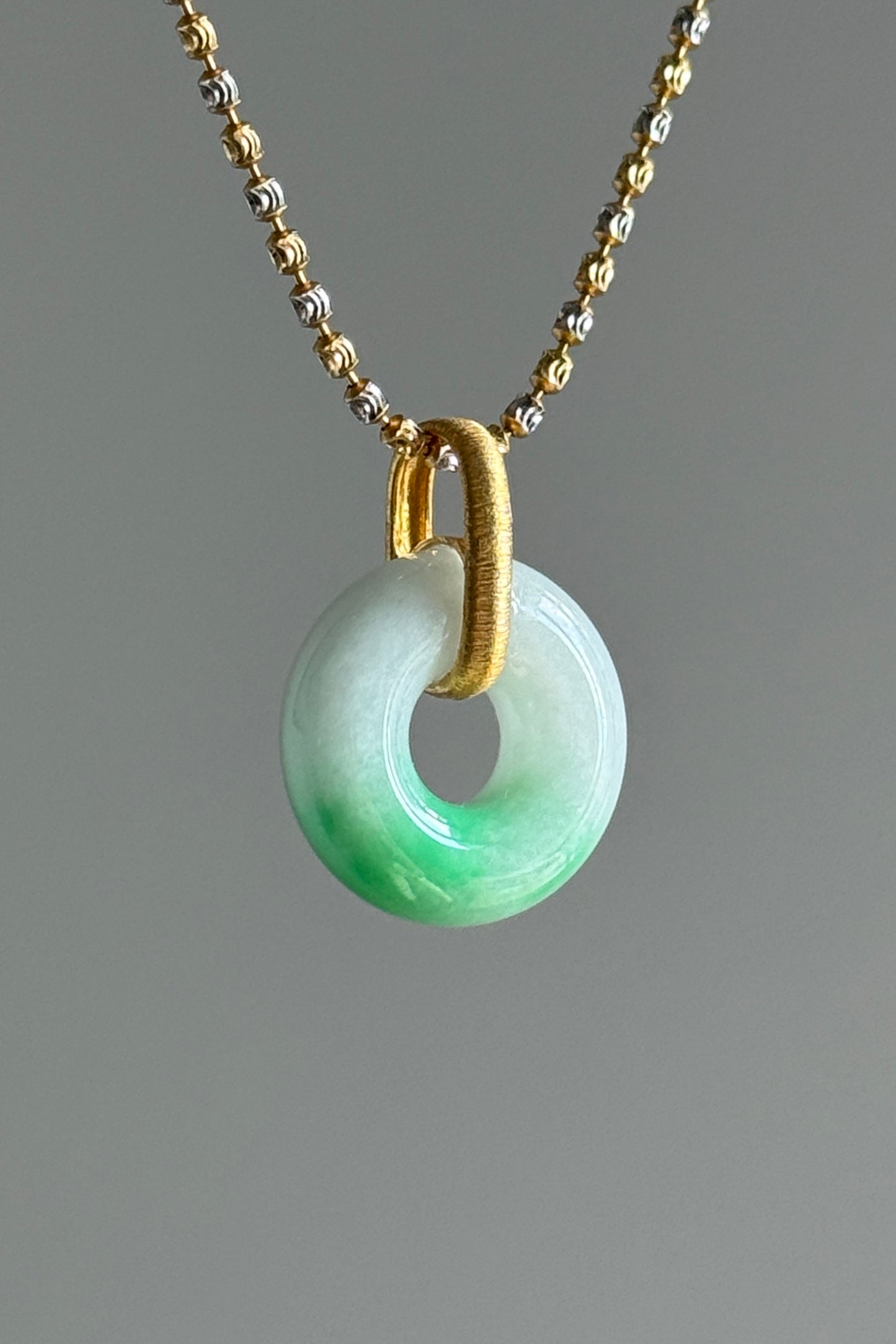 #P0455 "Bi" Vivid Green Jadeite Jade Donut 18K Yellow Gold Pendant