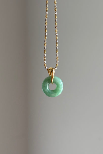 #P0565 "Bi" Vivid Green Jadeite Jade Donut 18K Yellow Gold Pendant