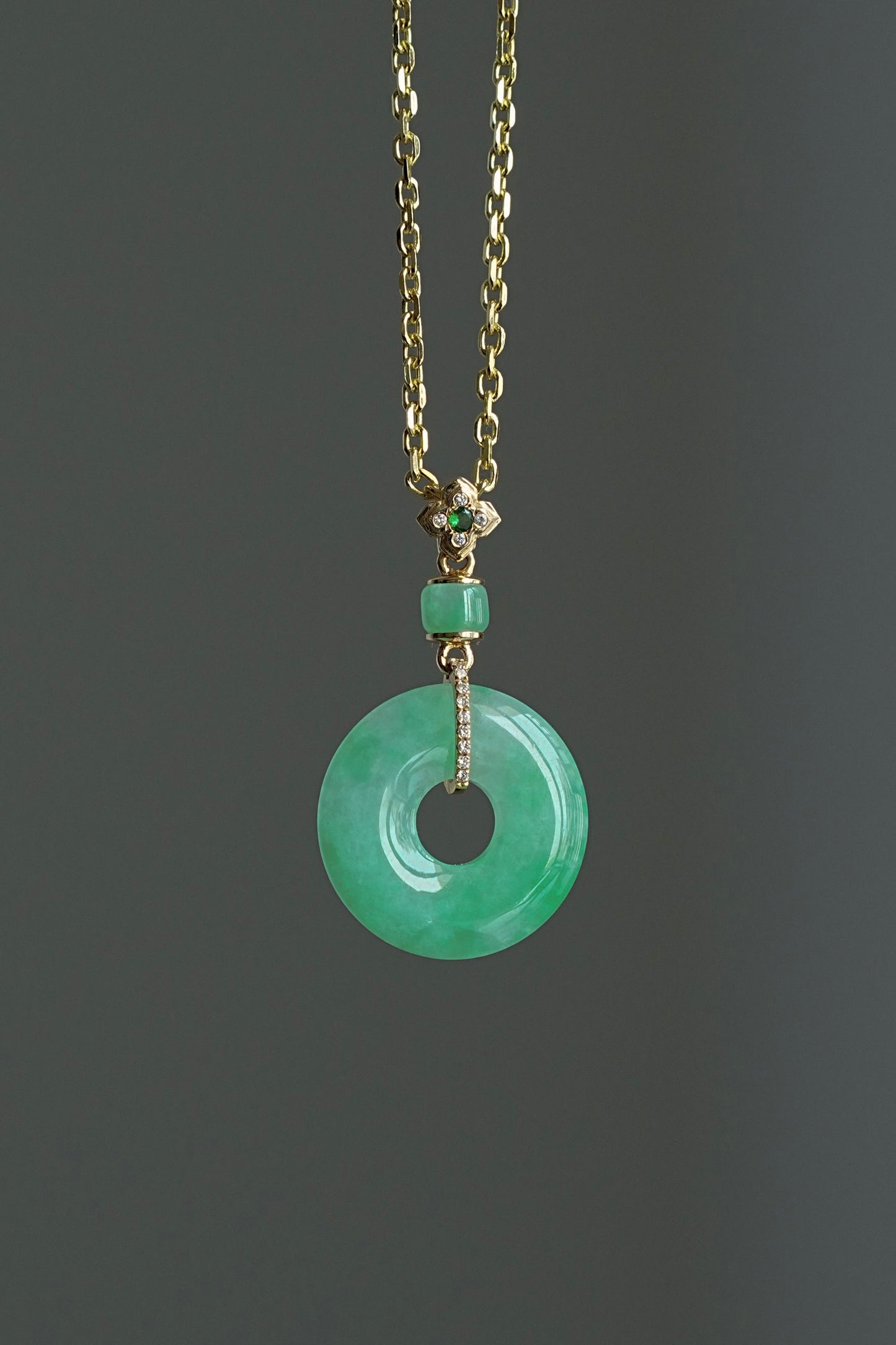 #P0434 "Bi" Icy Bright Sun Green Jadeite Jade Donut 18K Yellow Gold VS Diamonds Pendant