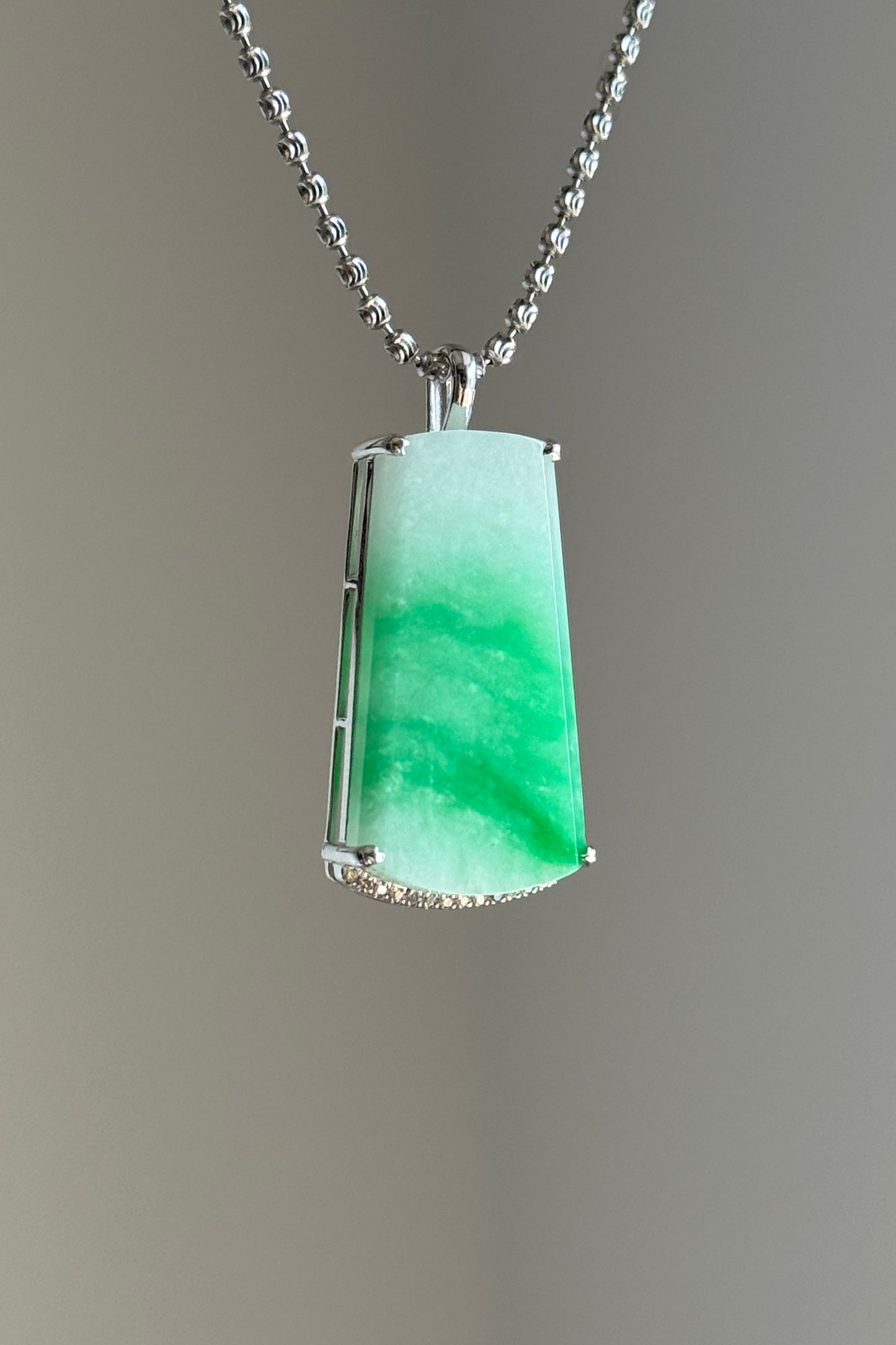 #P0472 "WuShi/Peace" Sun Green Jadeite Jade 18K White Gold Pendant
