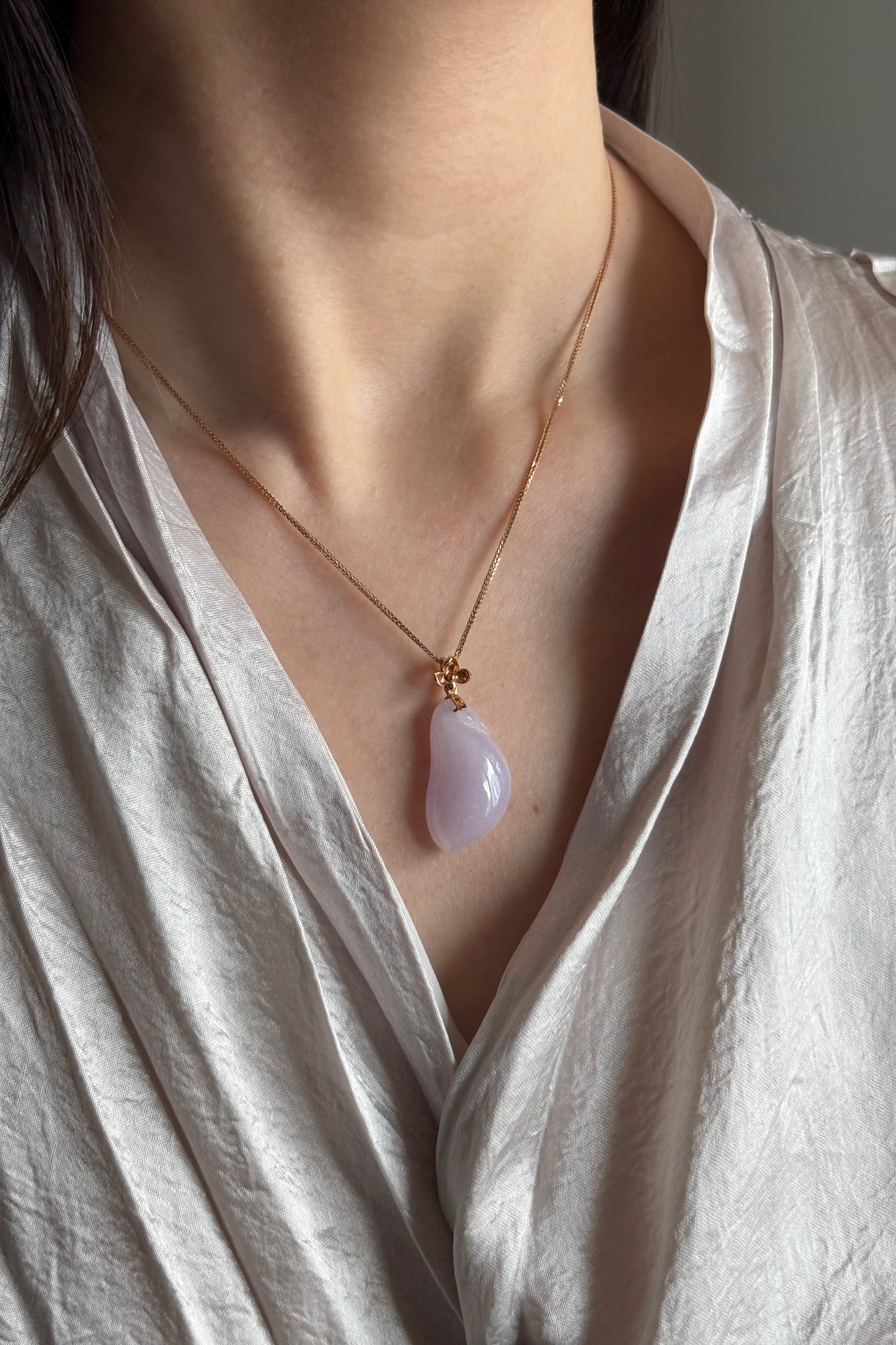 #0444 "Lucky Melon" Pinkish Lavender Jadeite Jade 18K Yellow Gold Pendant
