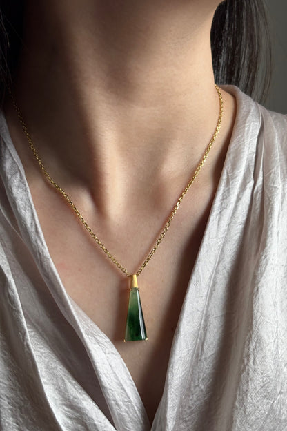 #0445 "Wu Shi" Highly Icy Rich Green Jadeite Jade 18K Yellow Gold Pendant