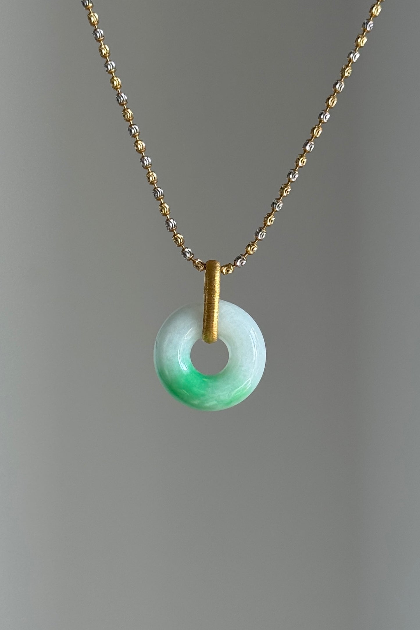 #P0455 "Bi" Vivid Green Jadeite Jade Donut 18K Yellow Gold Pendant