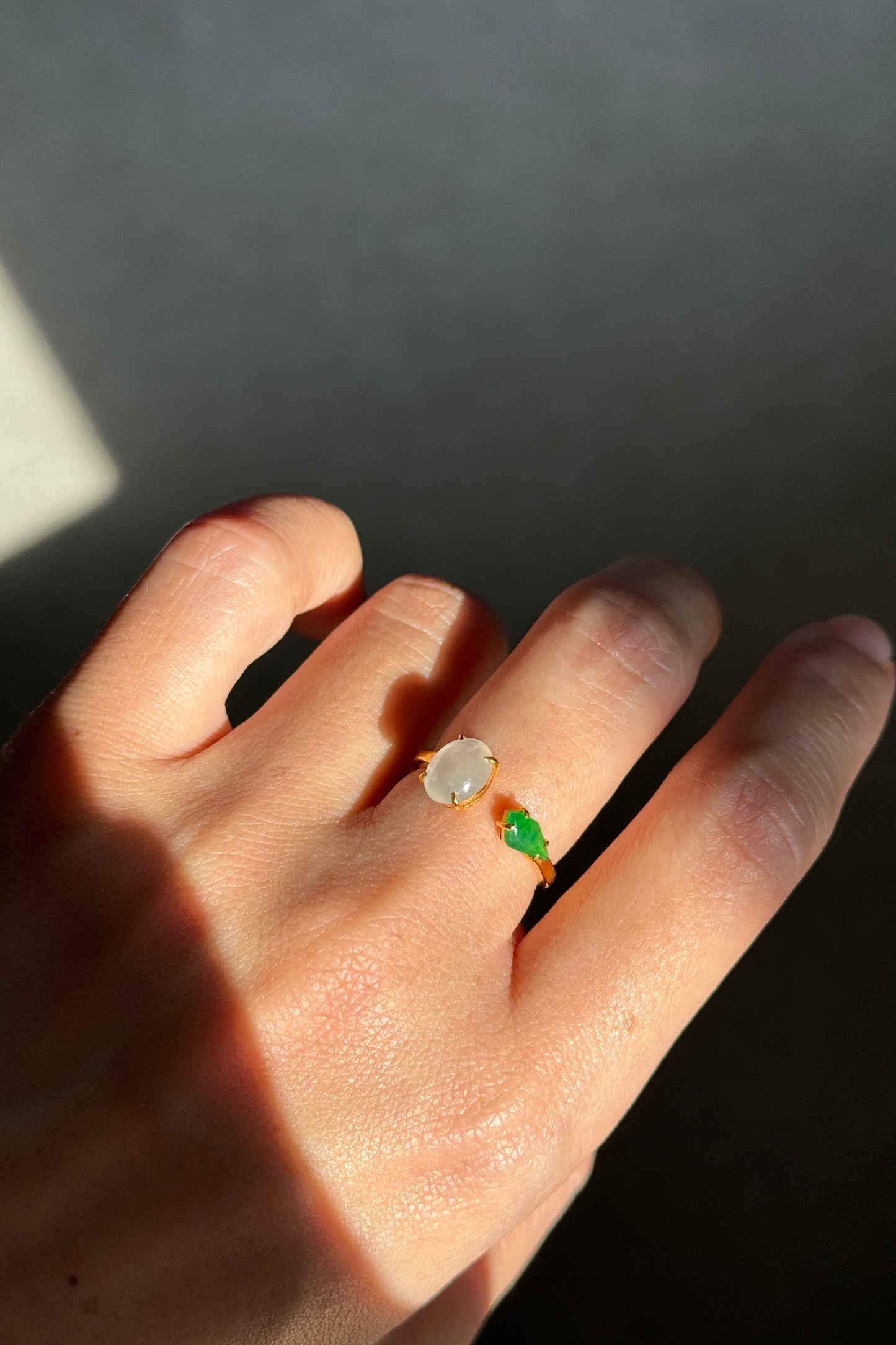 #R0620 Highly Icy White and Imperial Green Jadeite Jade 18K Yellow Gold Ring Size 6.5