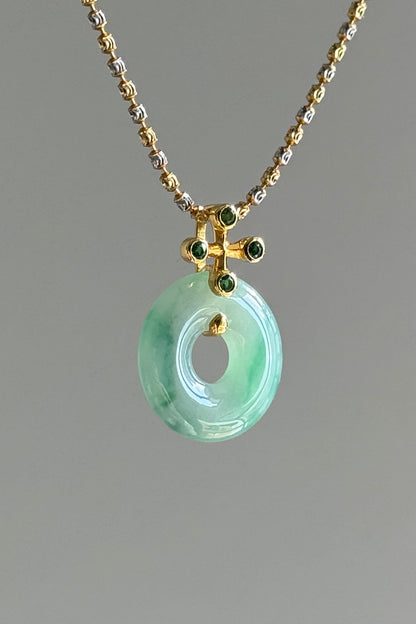 #P0467 "Bi" Icy Vivid Green Jadeite Jade Donut 18K Yellow Gold Pendant
