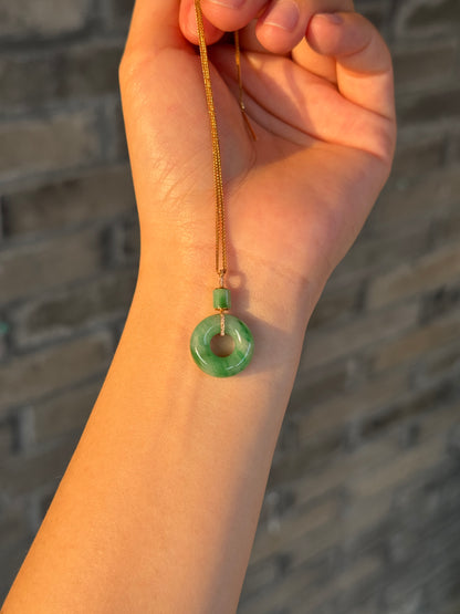 #P0436 "Bi" Vivid Green Jadeite Jade Donut 18K Yellow Gold VS Diamonds Pendant