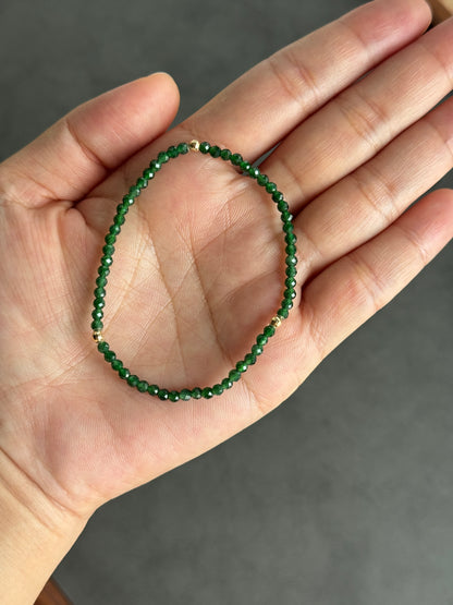 #B0801 Icy Imperial Green Jadeite Jade Diamond-cut Beads 18K Gold Bracelet