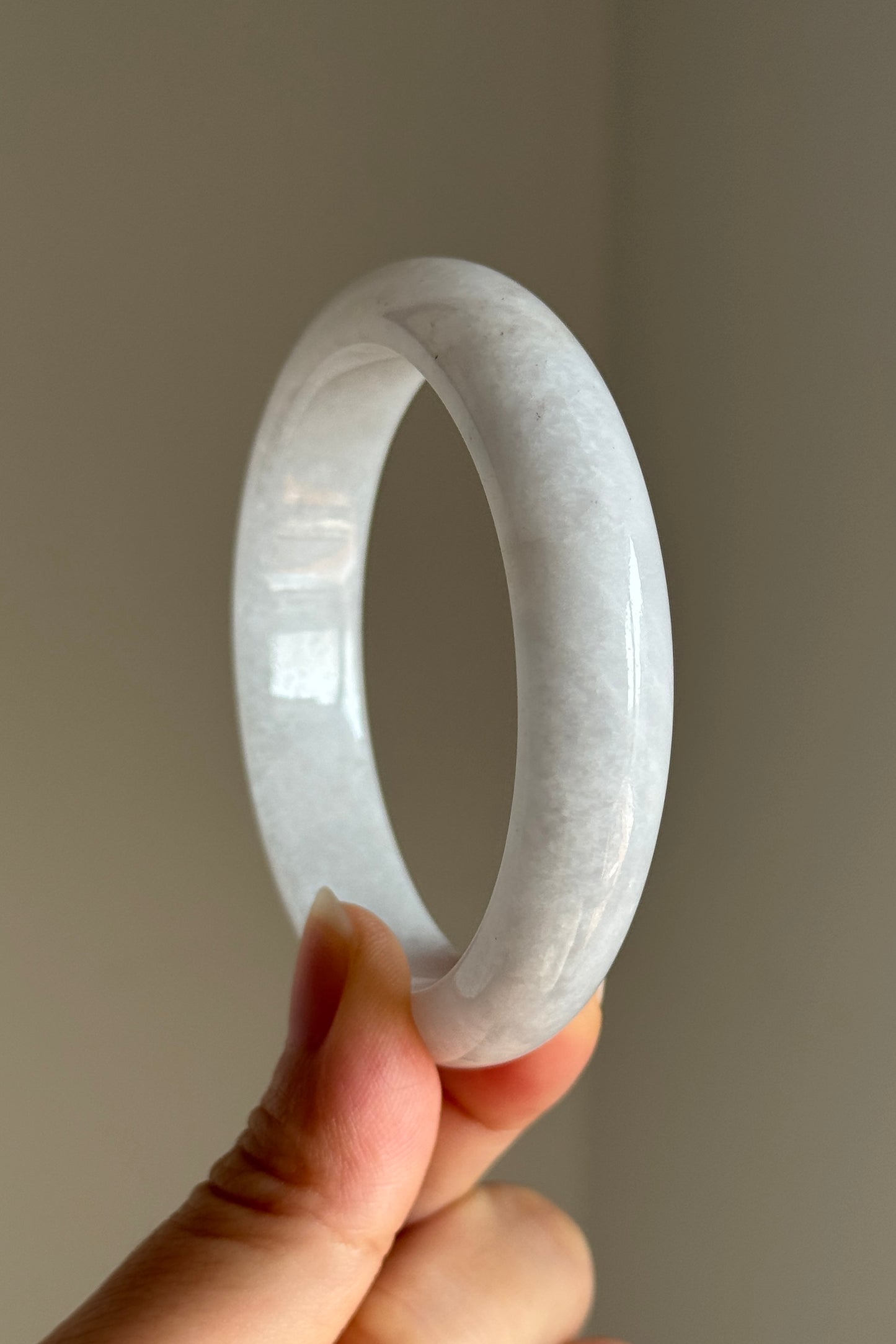 #0404 Light Pink Lavender Jade Bangle Size 56.4
