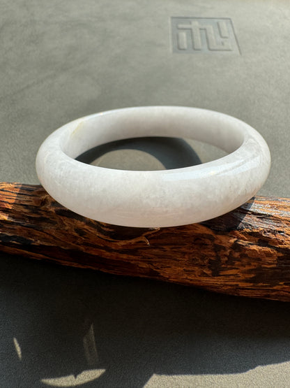 #0404 Light Pink Lavender Jade Bangle Size 56.4