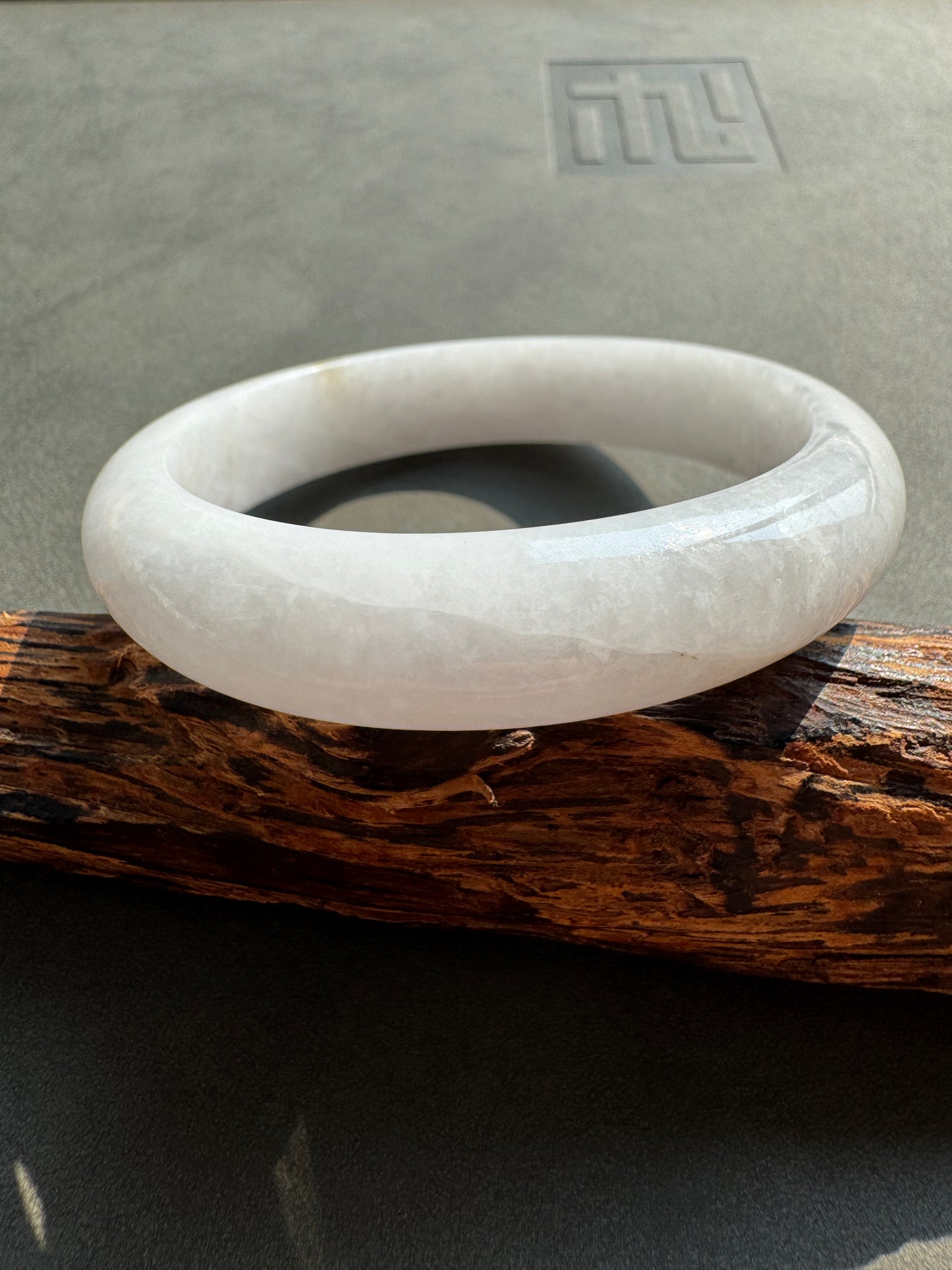 #0404 Light Pink Lavender Jade Bangle Size 56.4