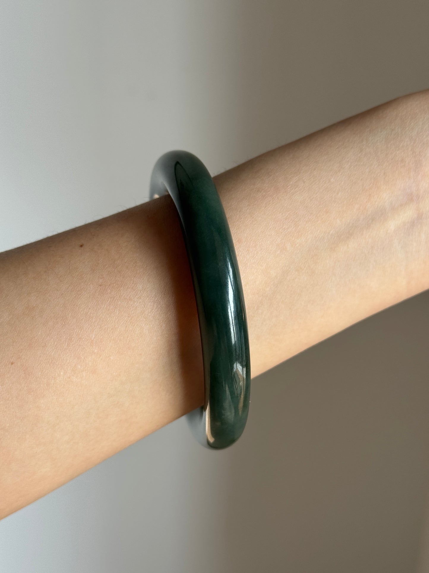 #0405 Icy Rich Olive Green Jade Bangle Size 60 (fits up to 61)