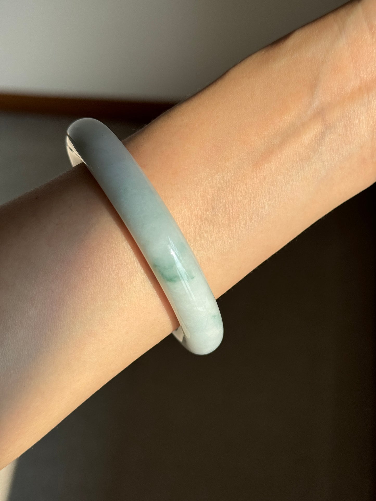 #0408 Bluish Green Flower Jade Bangle Size 57 (fits up to 58)
