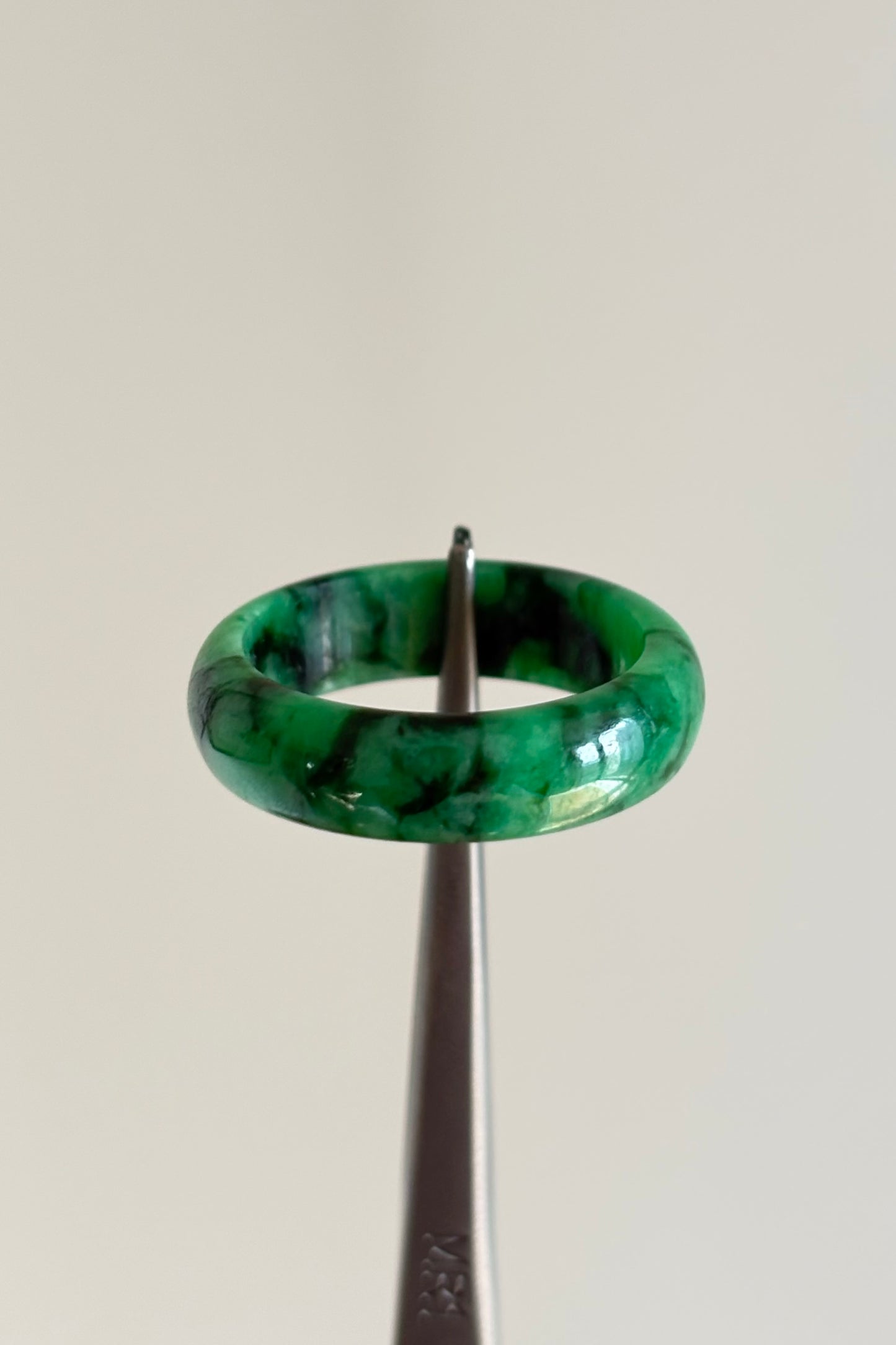 #R0601 Rich Green Jadeite Jade Band Ring Size 8