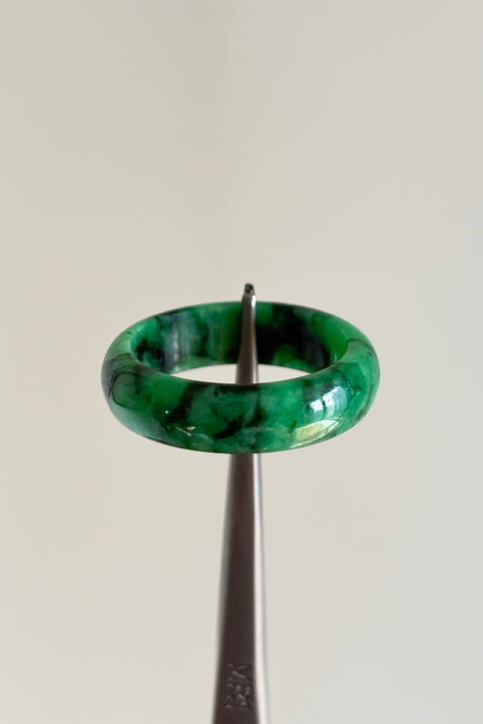 #R0601 Rich Green Jadeite Jade Band Ring Size 8
