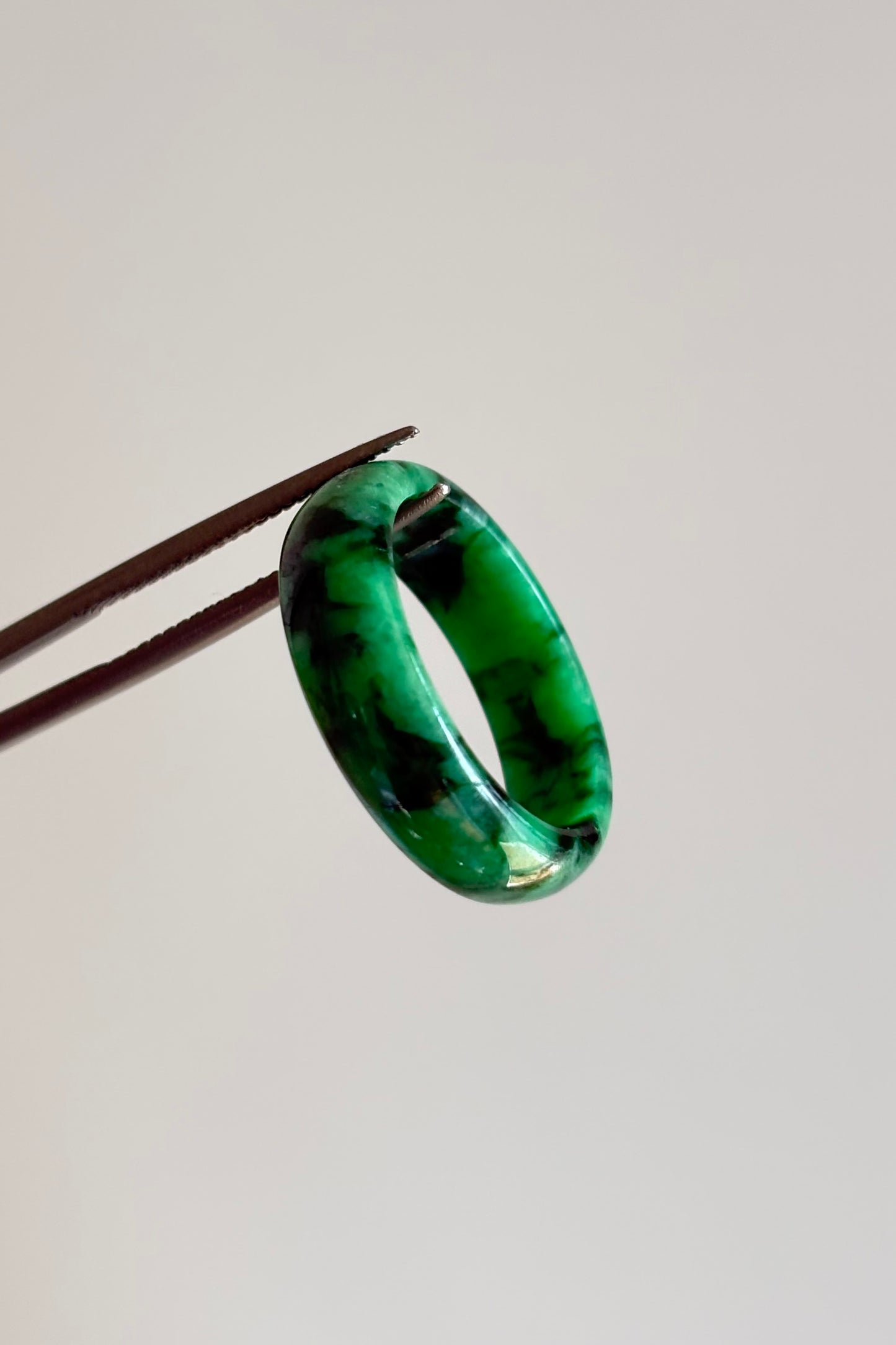 #R0601 Rich Green Jadeite Jade Band Ring Size 8