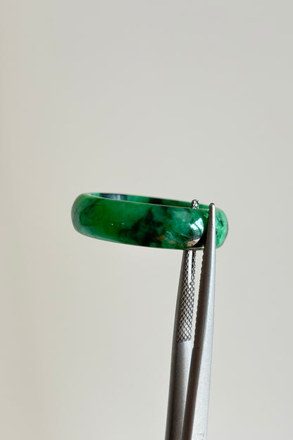 #R0601 Rich Green Jadeite Jade Band Ring Size 8