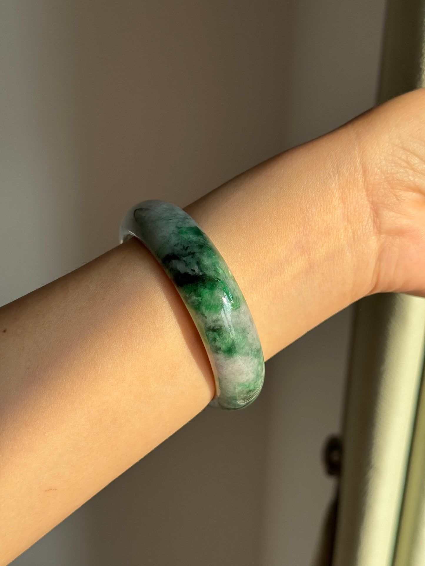 #0411 Rich Vivid Green Lavender Jade Bangle Size 52.5