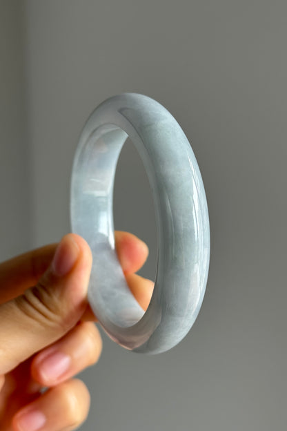 #0335 Icy Blue Lavender Jade Bangle Size 56