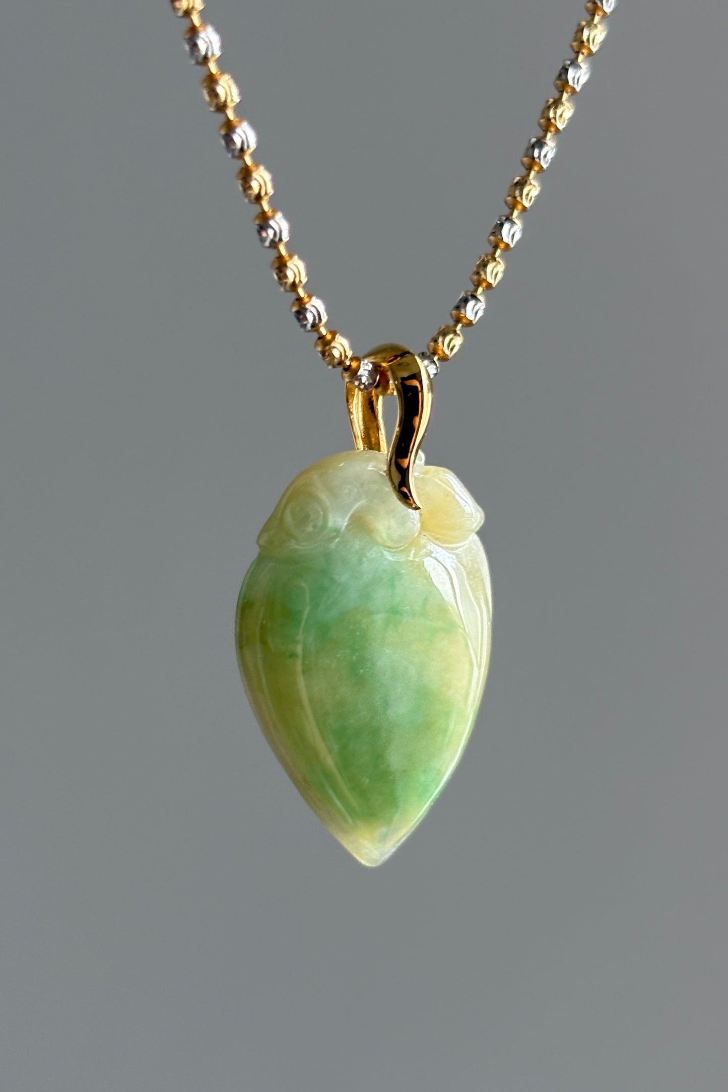 #P0479 "Fortune Peach" Yellow and Sun Green Jadeite Jade 18K Yellow Gold Pendant