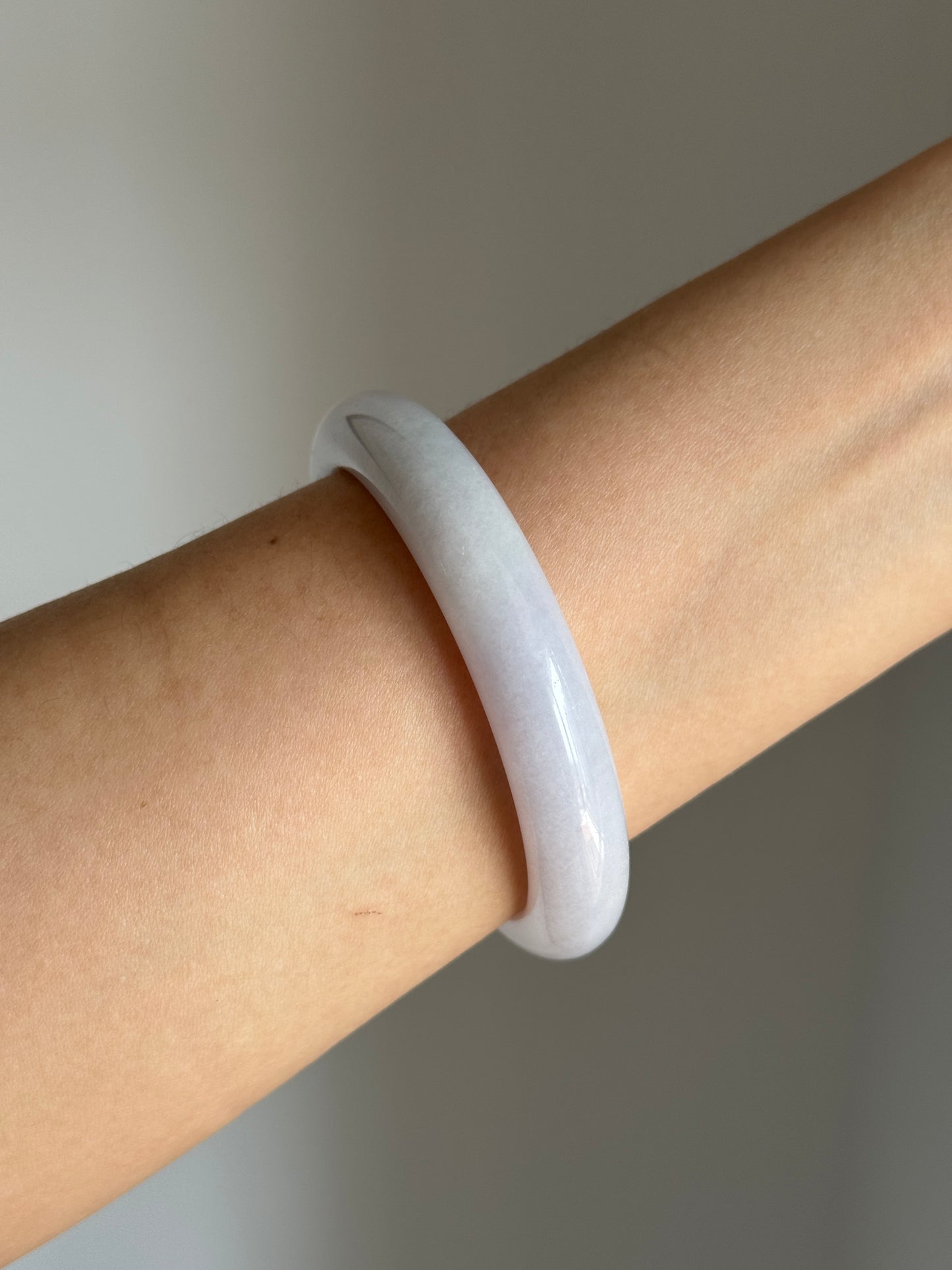#0414 Icy Pink Lavender Yellow Golden Flecks Jade Bangle Size 57