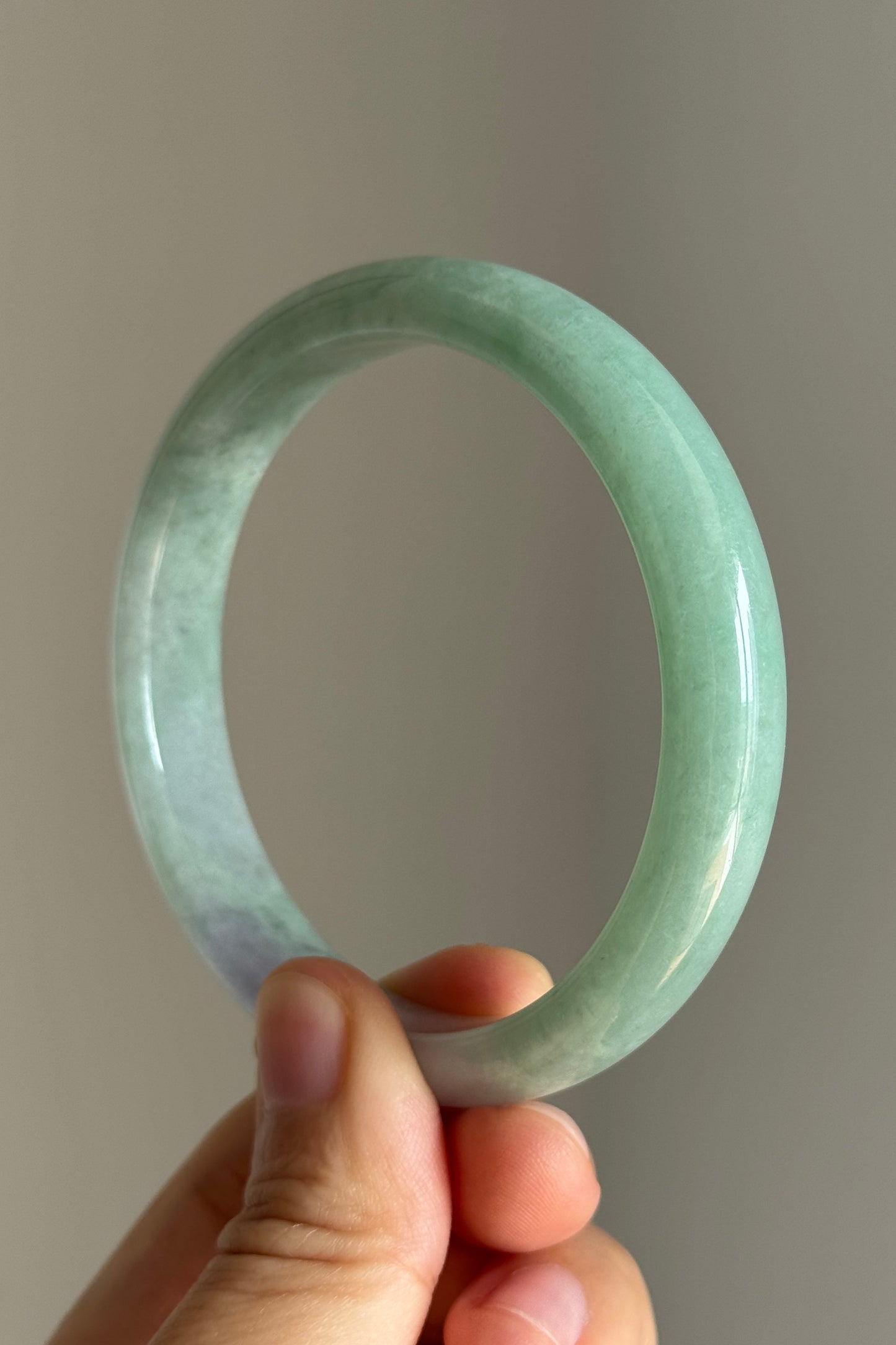 #0417 Icy Green Lavender Jade Bangle Size 58.8