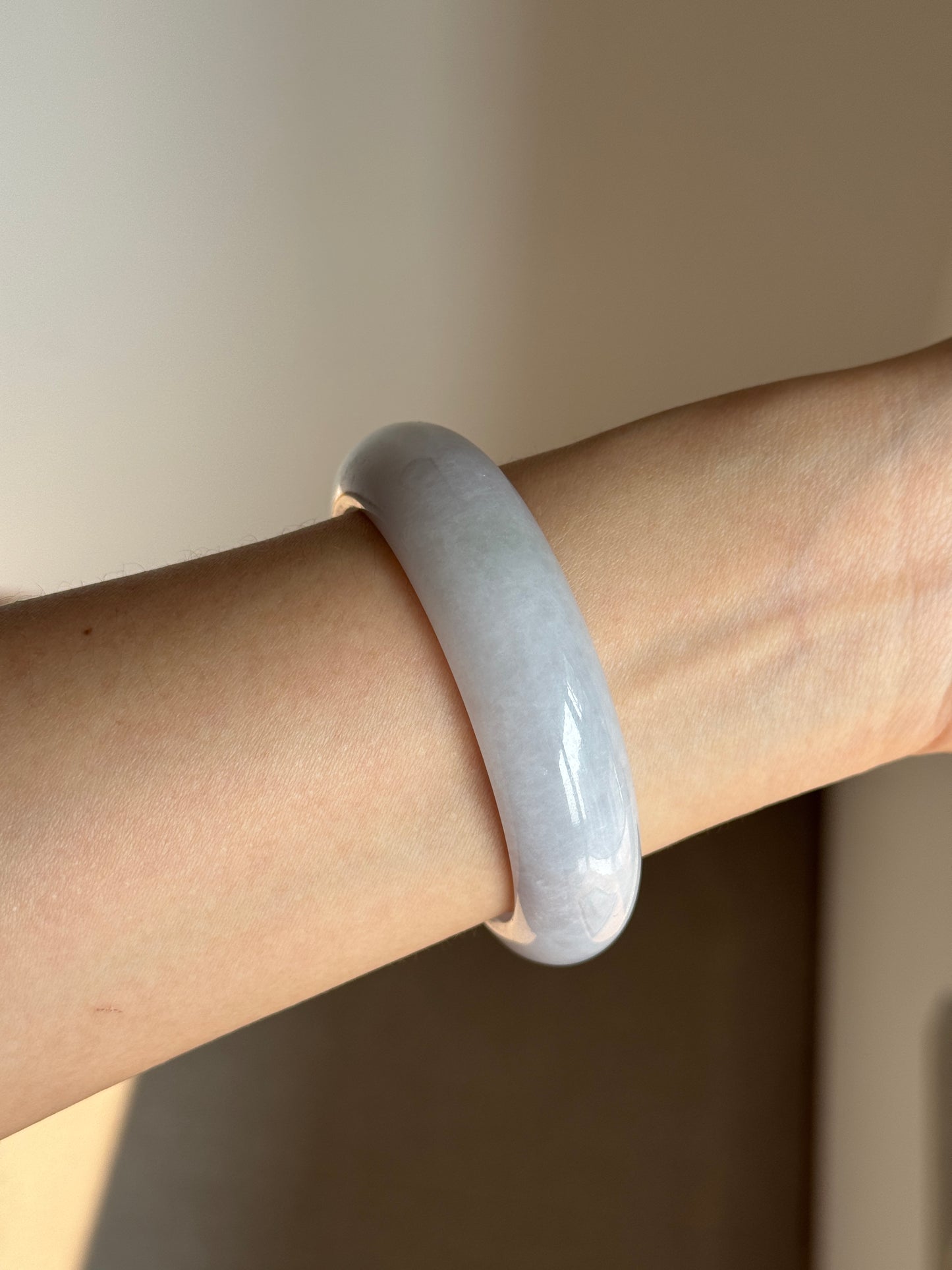 #0419 Icy Pink Lavender Jade Bangle Size 55