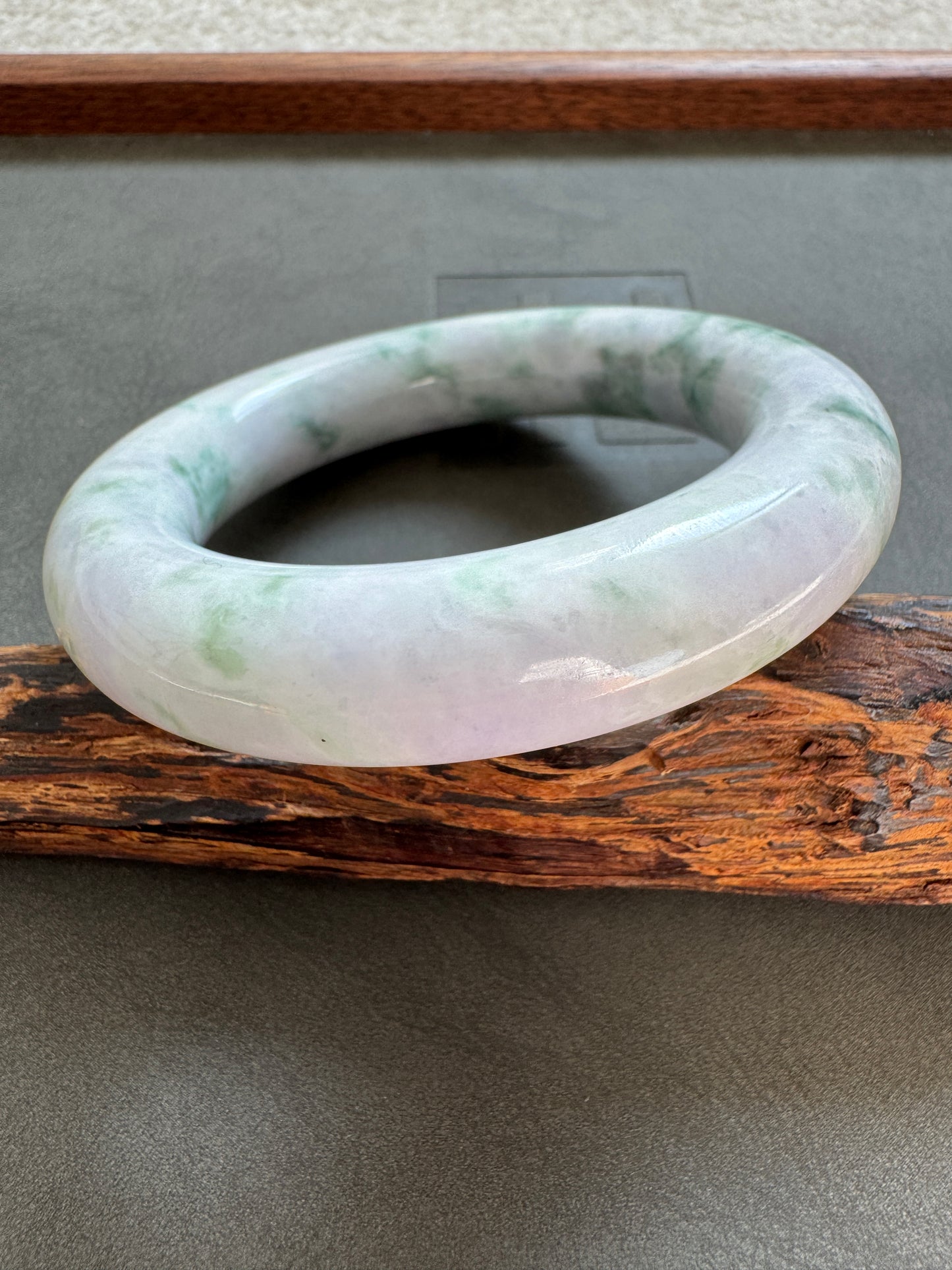 #0336 Green Flower Lavender Jade Bangle Size 53.5 (fits up to 54.5)