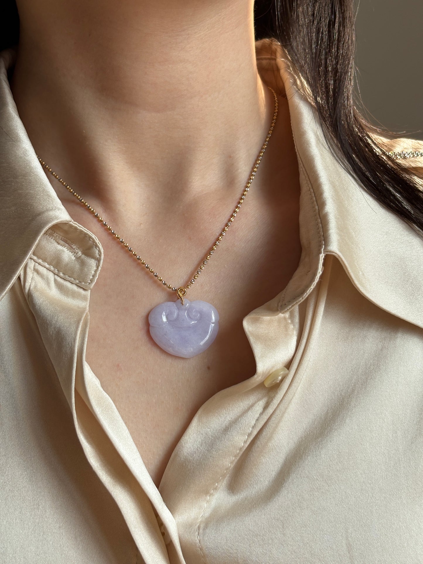 #P0507 "Ruyi / As Your Wish" Pink Lavender Jadeite Jade 18K Yellow Gold Pendant