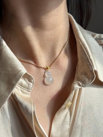 #P0513 "Hulu/Gourd" Icy White Jadeite Jade 18K Yellow Gold Pendant