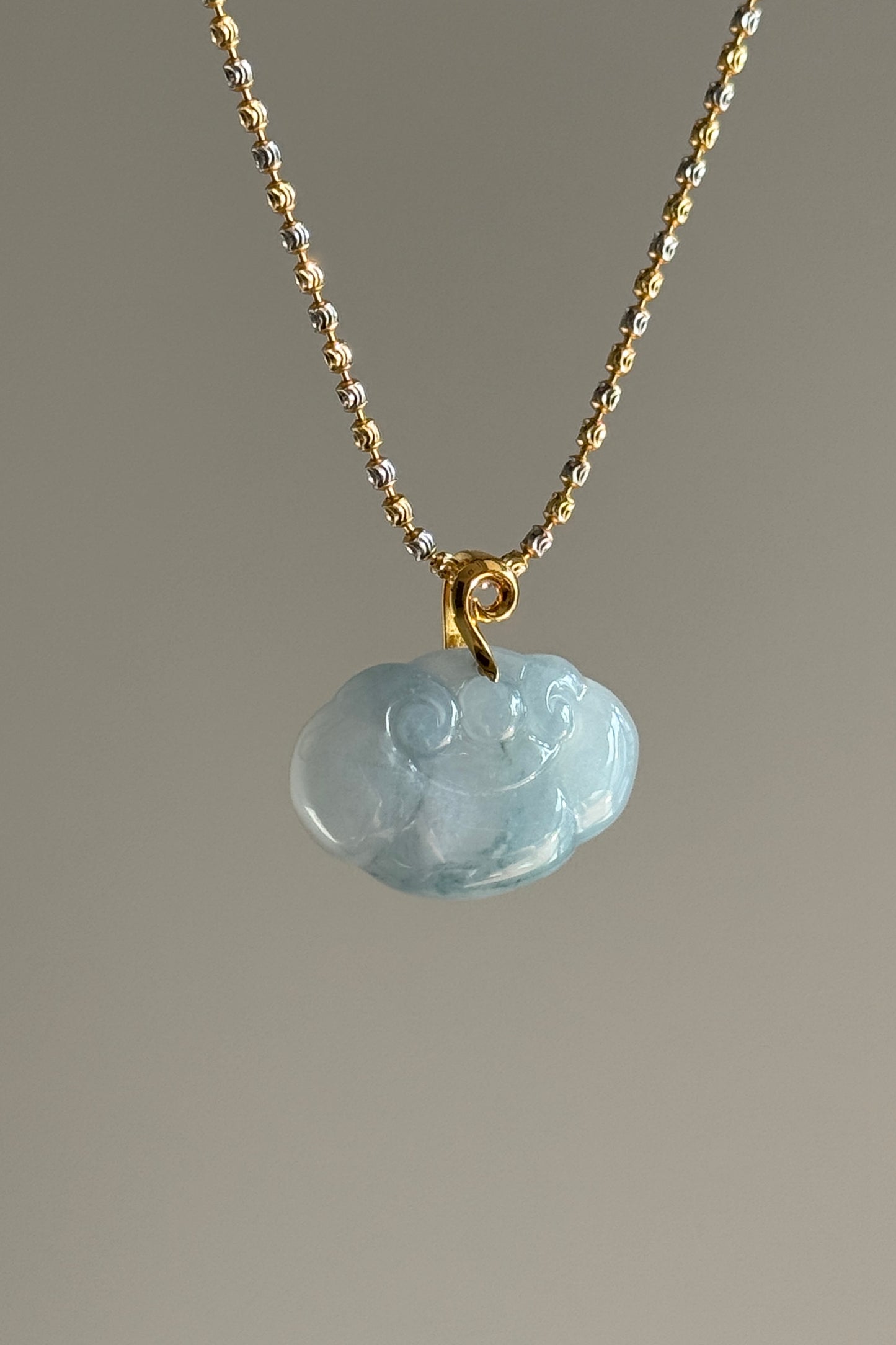 #P0532 "Ruyi / As Your Wish" Icy Blue Lavender Jadeite Jade 18K Yellow Gold Pendant