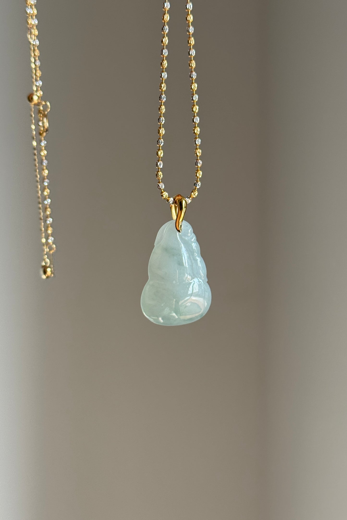 #P0535 "Hulu/Gourd" Icy Light Green Jadeite Jade 18K Yellow Gold Pendant