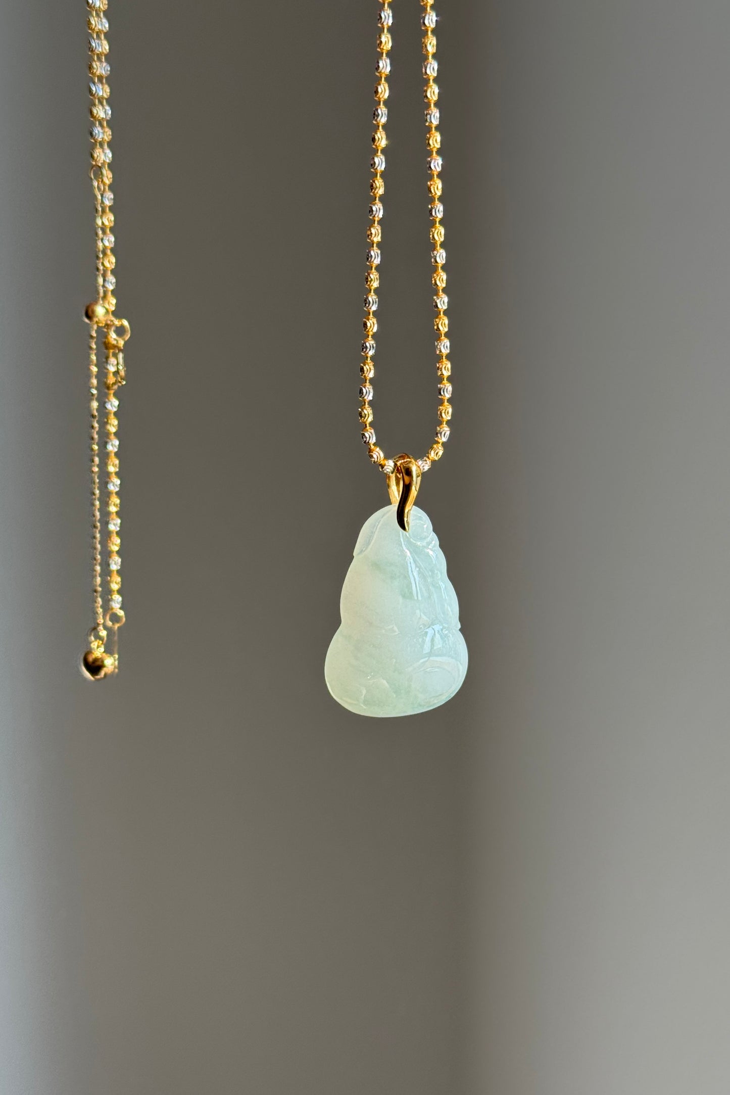 #P0535 "Hulu/Gourd" Icy Light Green Jadeite Jade 18K Yellow Gold Pendant