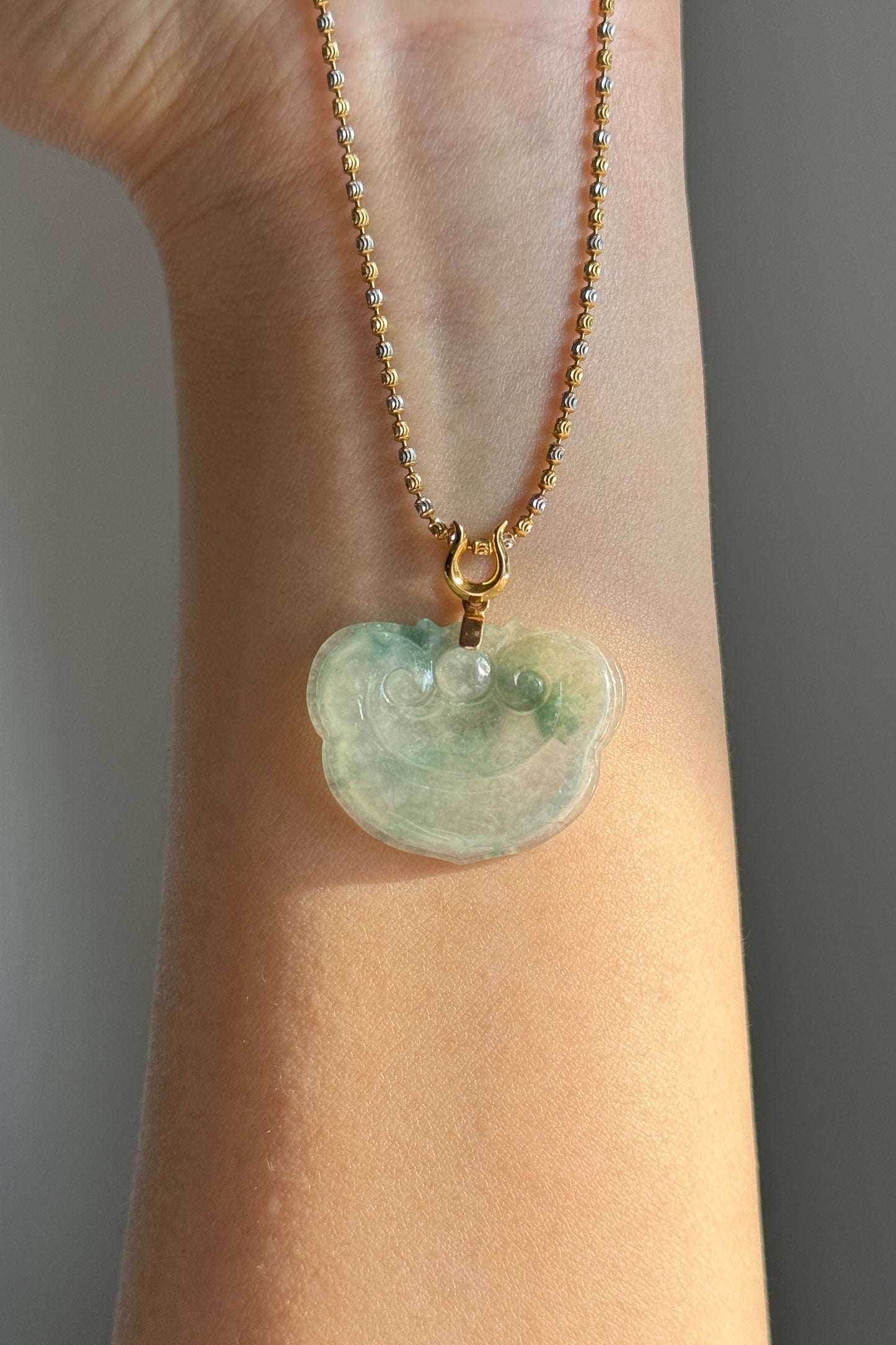 #P0517 "Ruyi / As Your Wish" Icy Green Flower Jadeite Jade 18K Yellow Gold Pendant