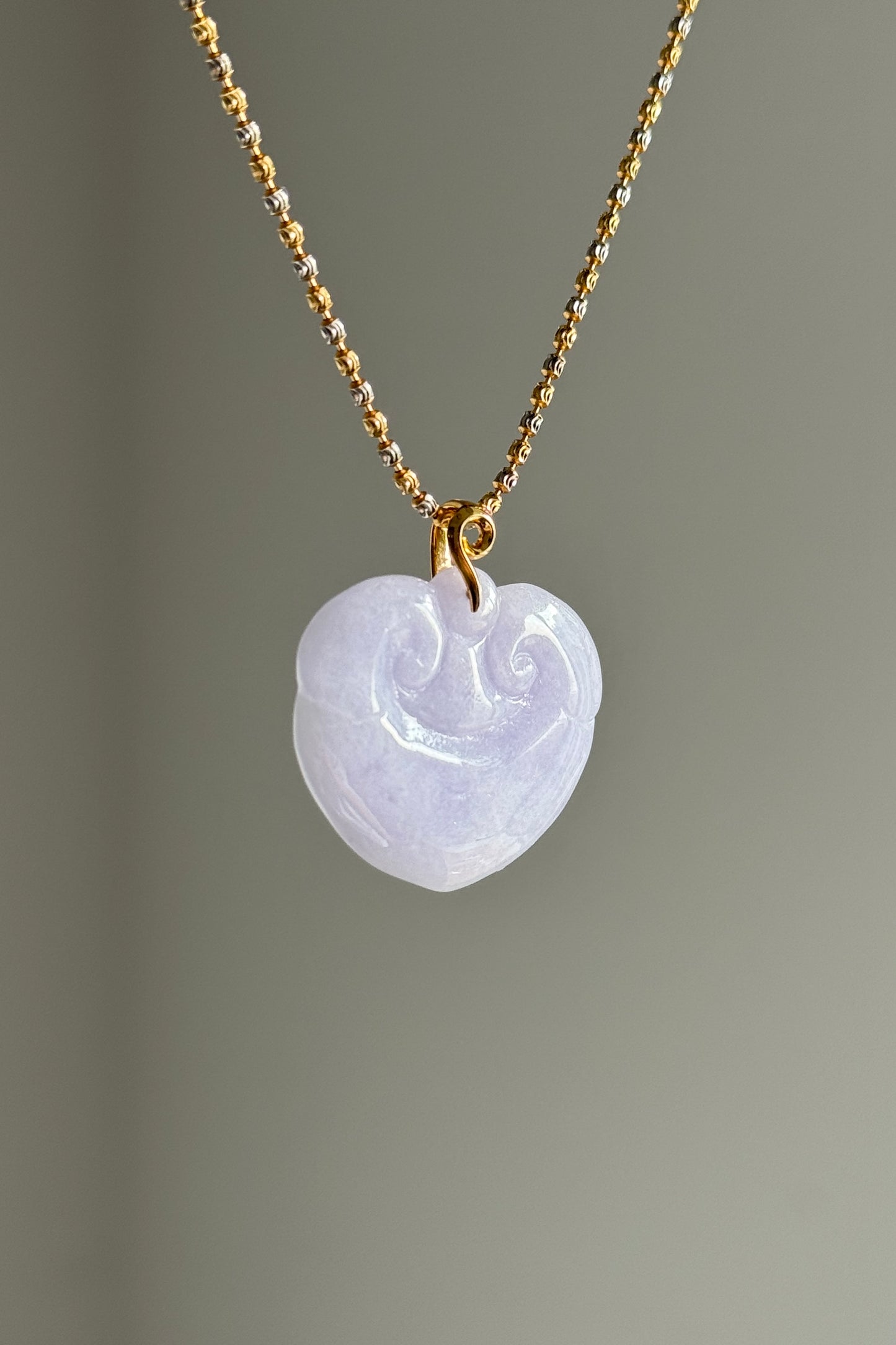 #P0507 "Ruyi / As Your Wish" Pink Lavender Jadeite Jade 18K Yellow Gold Pendant