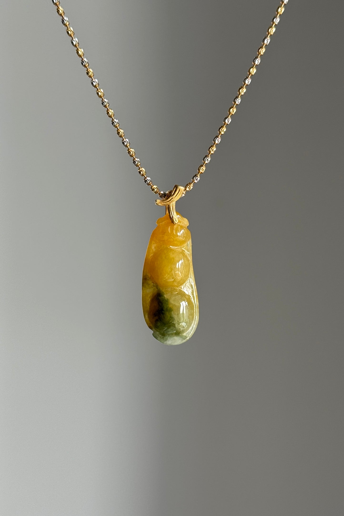 #P0509 "Freeform Fortune Bean" Golden Yellow Green Jadeite Jade 18K Yellow Gold Pendant