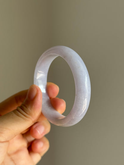 #0461 Icy Vivid Lavender Oval Jade Bangle Size 51
