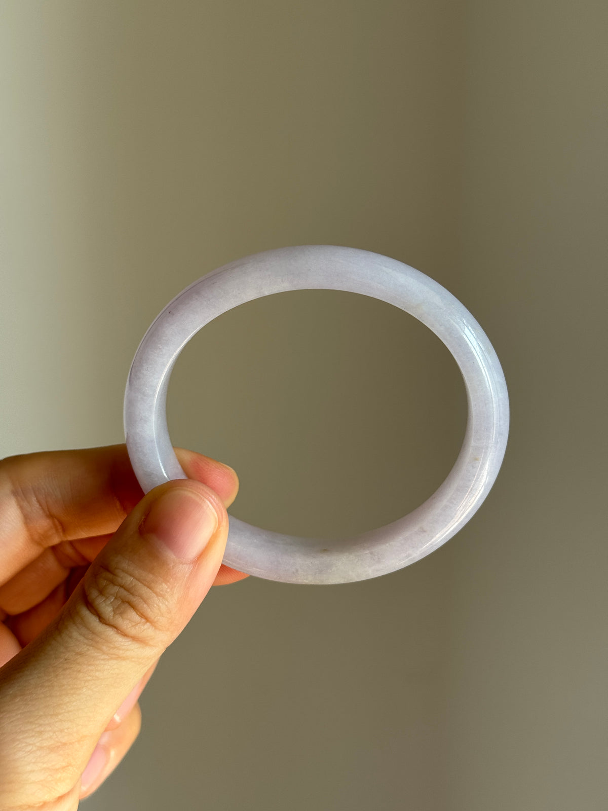#0461 Icy Vivid Lavender Oval Jade Bangle Size 51