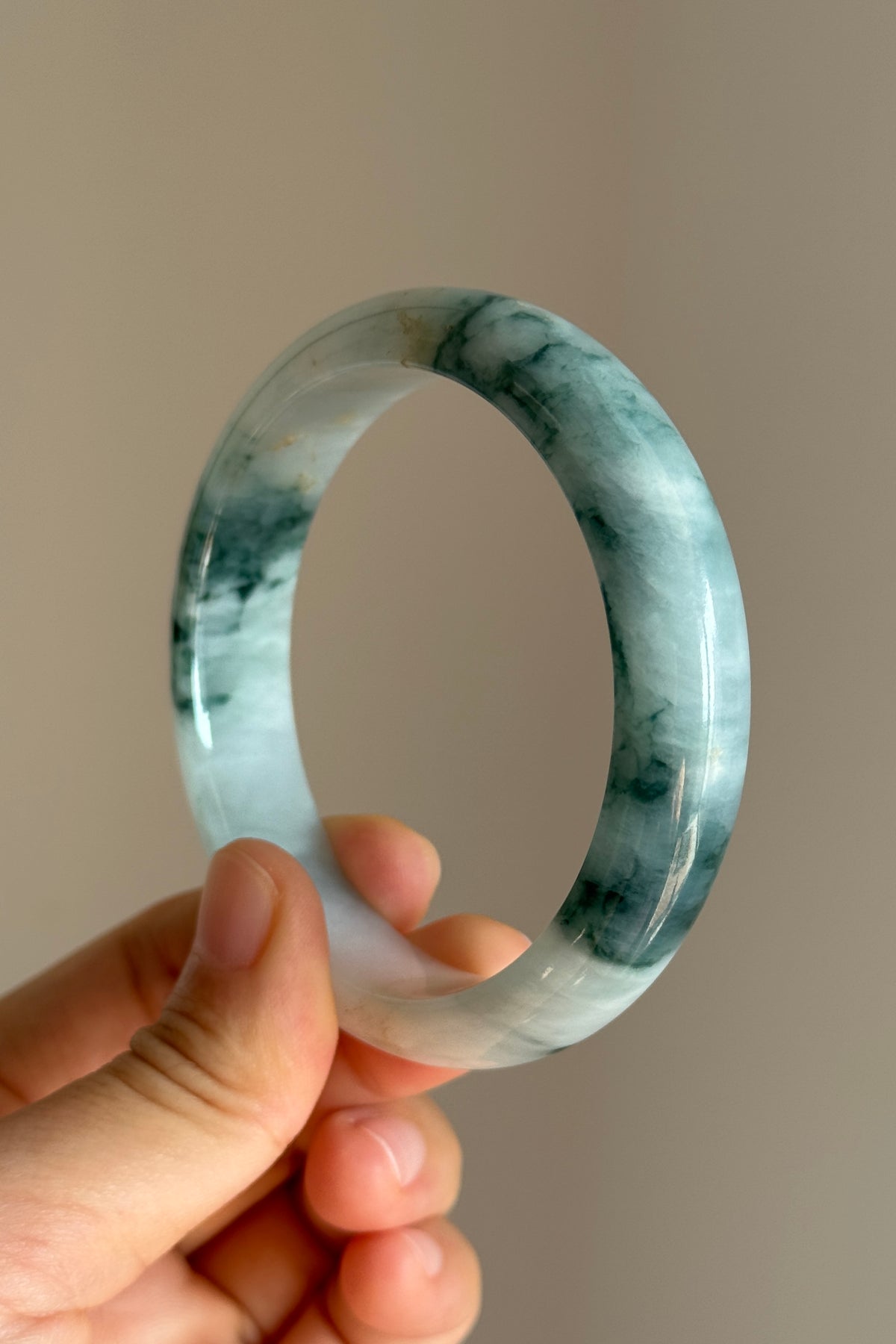 #0462 Icy Bluish Green Flowers Jade Bangle Size 59