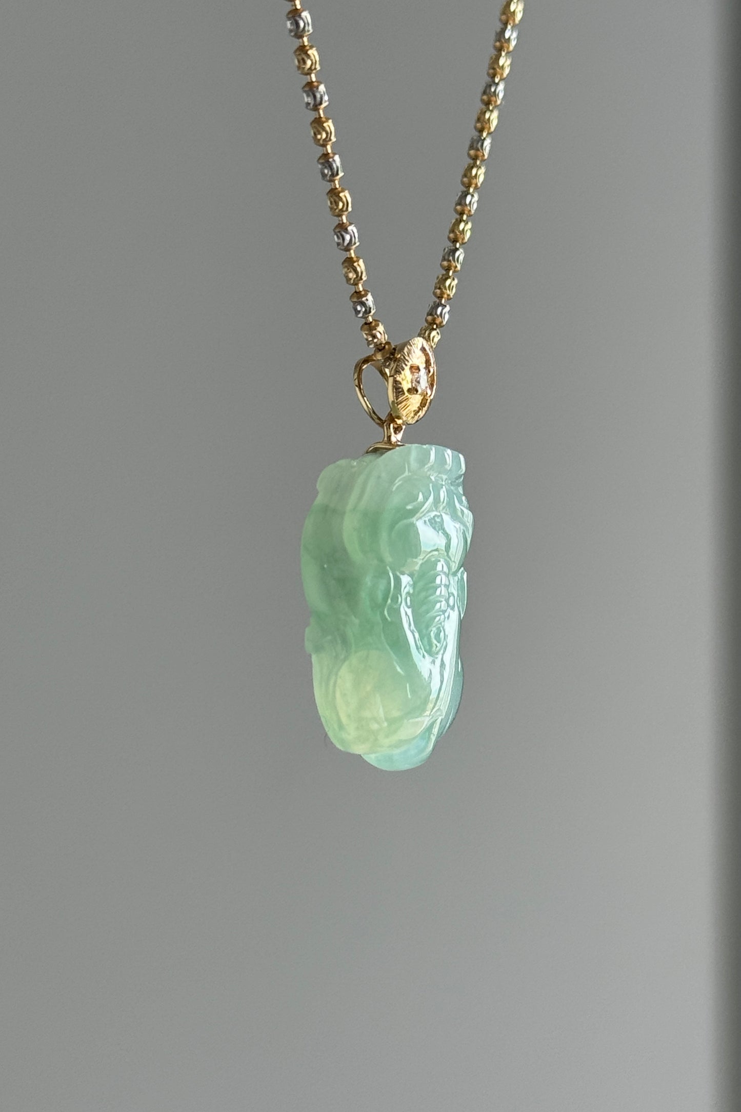 #P0494 "Pixiu" Highly Icy Green Jadeite Jade 18K Yellow Gold Pendant