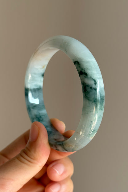 #0462 Icy Bluish Green Flowers Jade Bangle Size 59