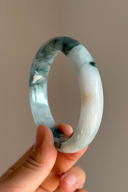 #0462 Icy Bluish Green Flowers Jade Bangle Size 59