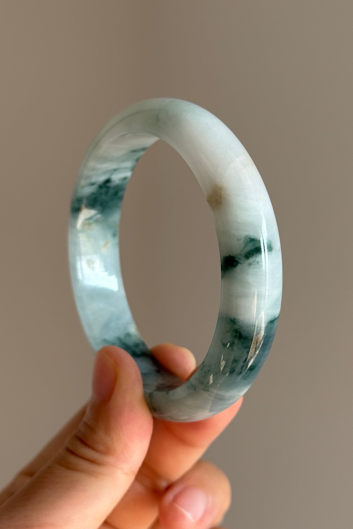 #0462 Icy Bluish Green Flowers Jade Bangle Size 59