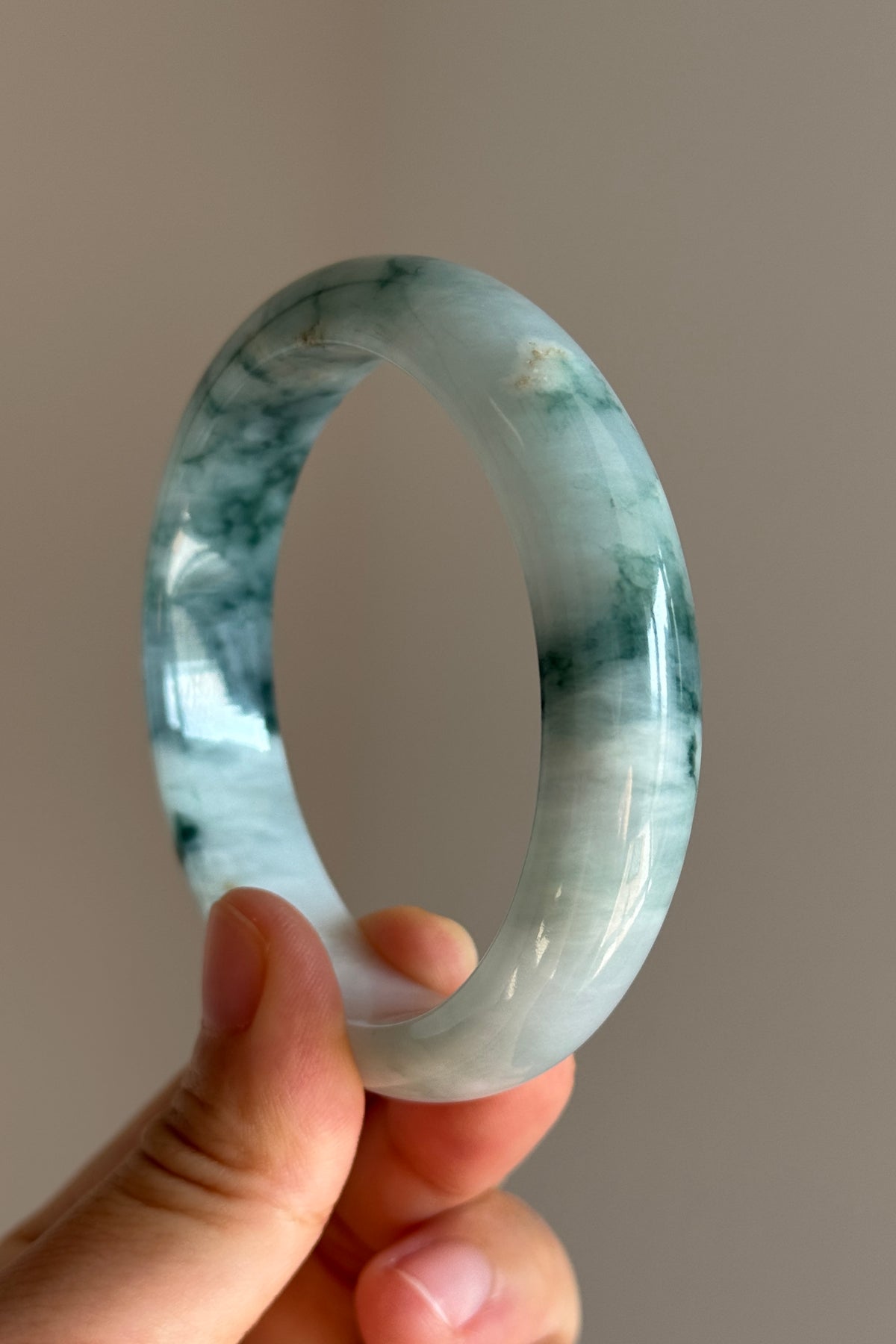 #0462 Icy Bluish Green Flowers Jade Bangle Size 59